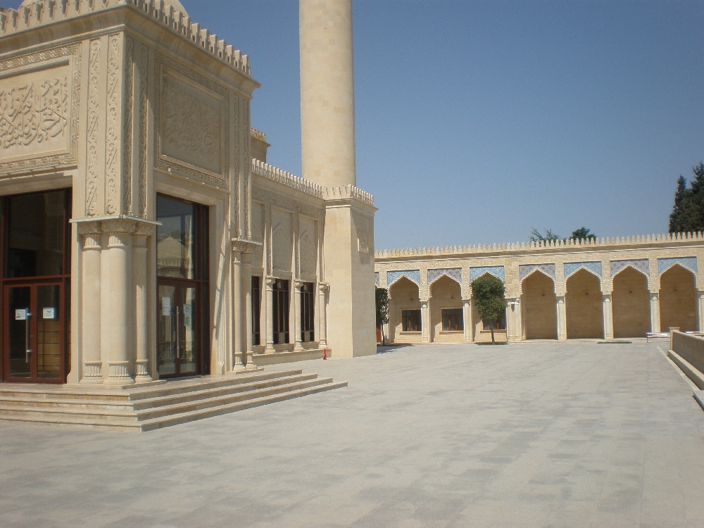 Friday Mosque in Shamahi